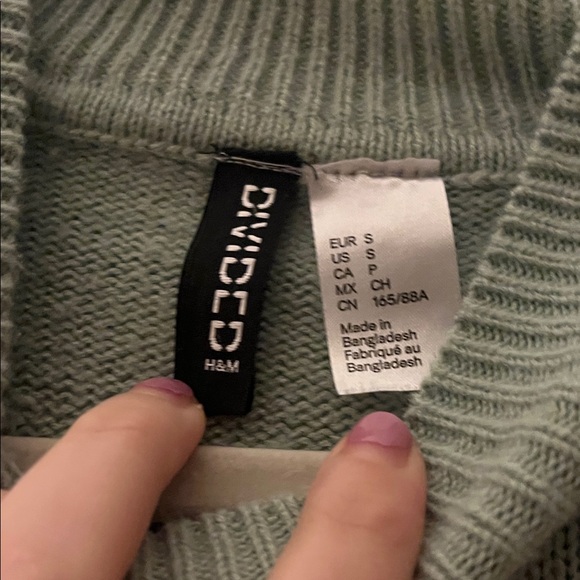 H&M Sage Green Turtleneck Sweater - Picture 2 of 6